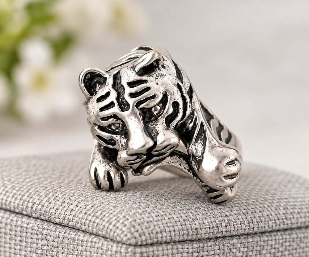 Vintage Style 3D Tiger Head Statement Ring with Crystal Eyes